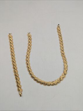 Classic Gold Plated Leaf Link Necklace and Bracelet Set